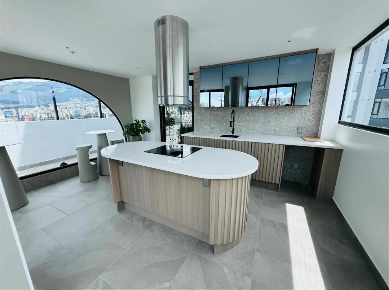 Suite Moderna Harmony Quito 0*,